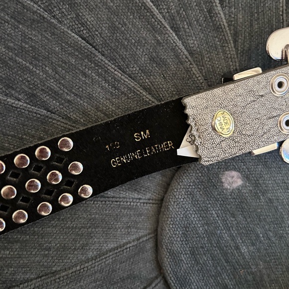 Shyanne Women's Rhinestone Filigree Leather Belt - 150-SIL S/M - Picture 8 of 8